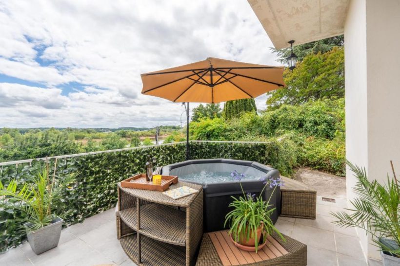 Jacuzzi – Image 2